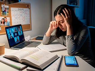 Como vestibulandos lidam com pressões socioemocionais no estudo online